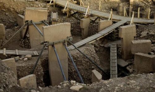 Shamans Göbekli Tepe e seus símbolos cósmicos e Shahmaran